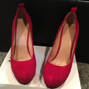 Red Wedge Round Toe Shoe